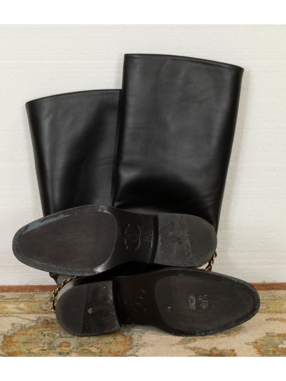 $2150 CHANEL Black Leather Over-the-Knee Boots with Gold Chain & CC logo - Picture 9 of 9